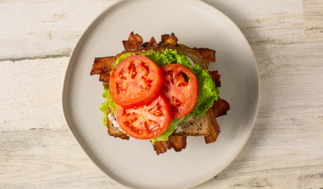 how to make a BLT club sandwich