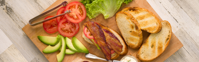 how to make a BLT club sandwich