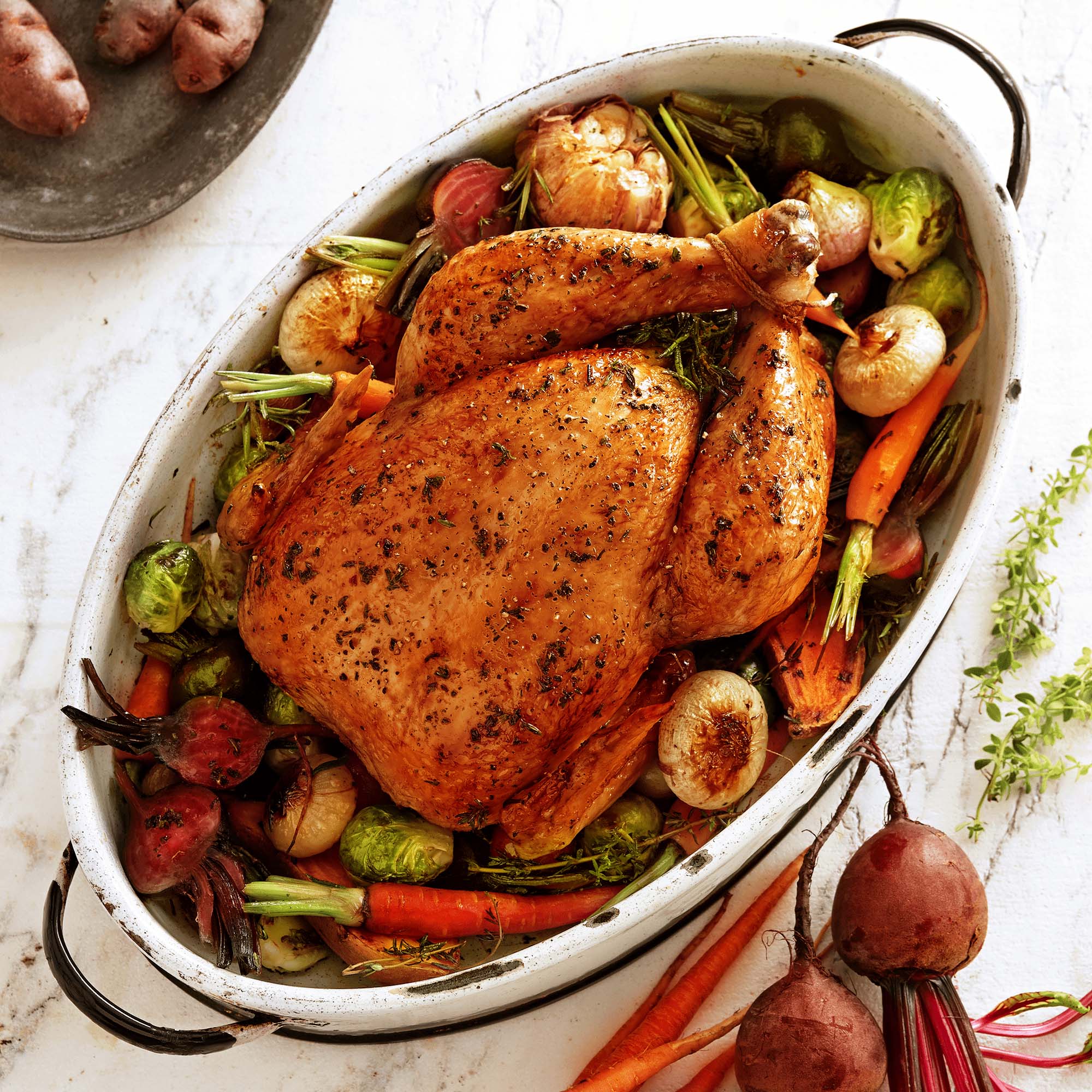 https://www.perduefarms.com/on/demandware.static/-/Sites-masterCatalog_perdue/default/dw07f567ed/images/product-images/B-NAEMED20SP-B_60357_perdue_nae_whole_chicken_with_giblets_and_necks_for_ecommerce_styled_ckd_6.jpg