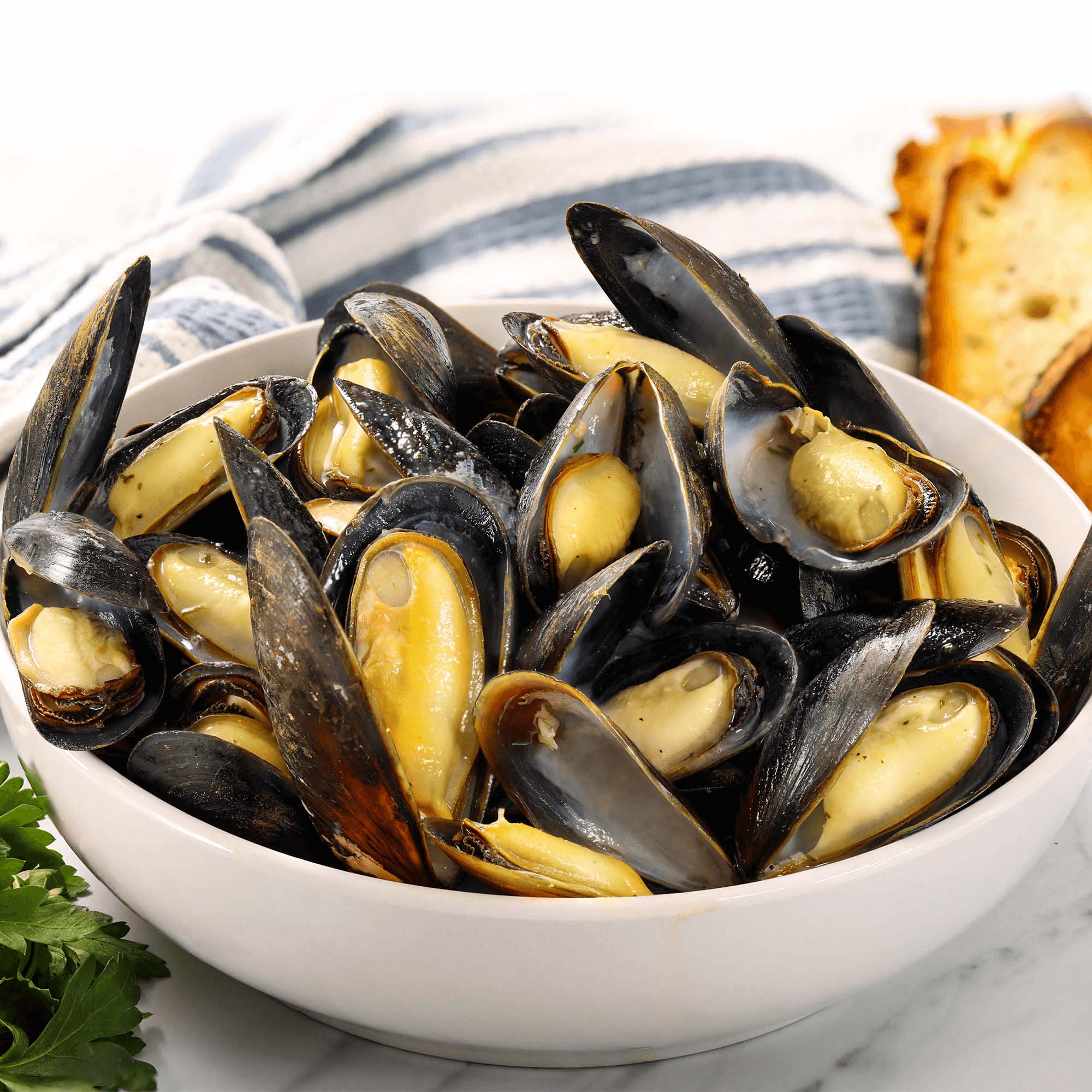 Fresh Cooked Mussels with Garlic Butter – Gimli Fish Market